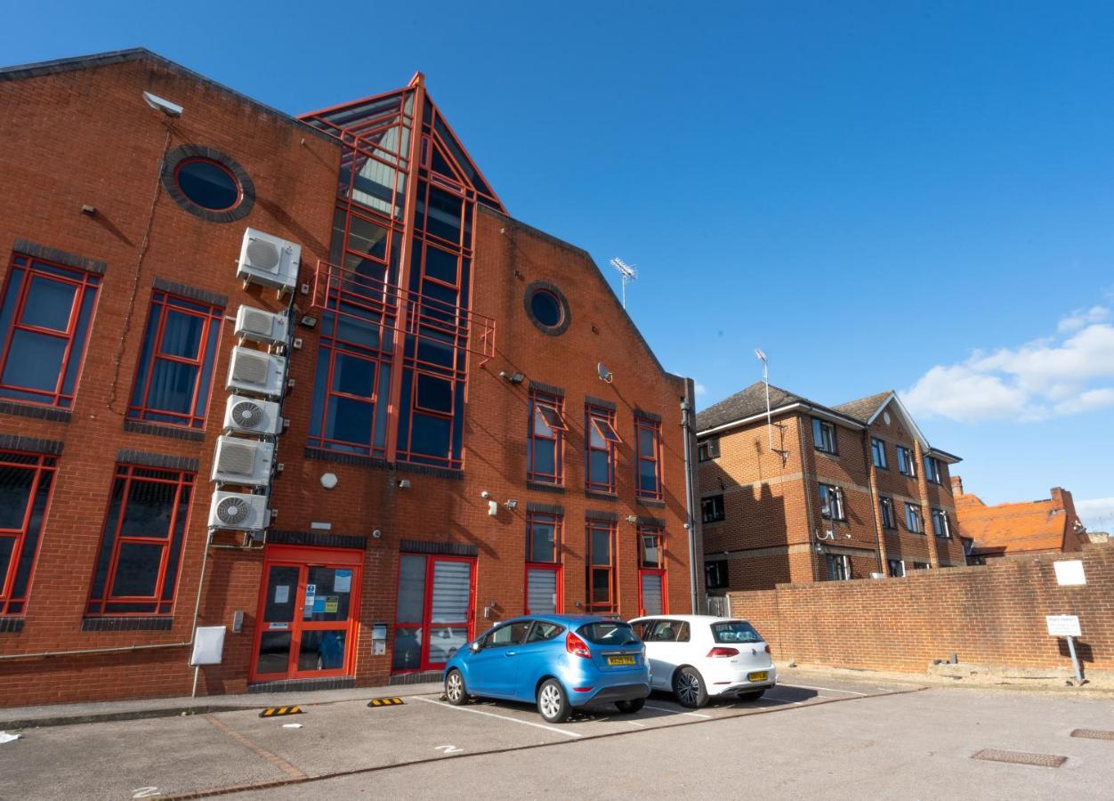 Modern & Stylish Studio In Reading Centreアパートメント エクステリア 写真